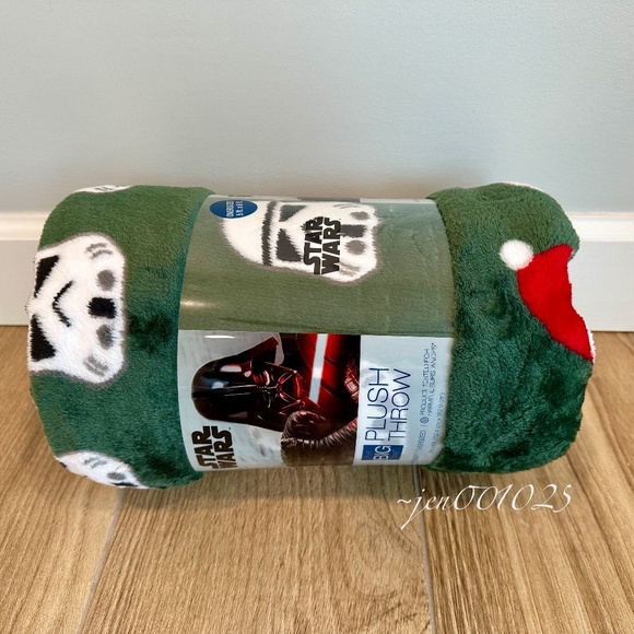 Star Wars Christmas Blanket Vader & Stormtroopers Santa Hat 5x6 ft - The Big One - Picture 5 of 9